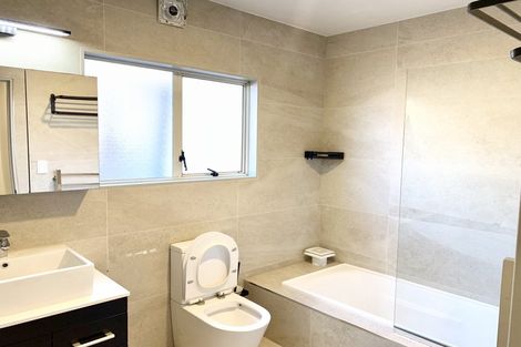 Photo of property in 31 Churchill Road, Murrays Bay, Auckland, 0630