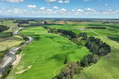 Photo of property in 1678 Kimbolton Road, Cheltenham, Feilding, 4777