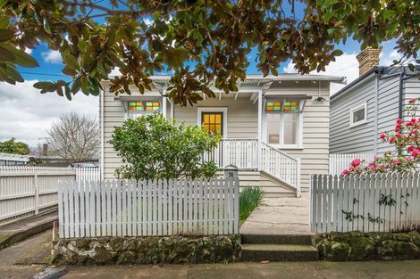 Photo of property in 28 Cardwell Street, Onehunga, Auckland, 1061