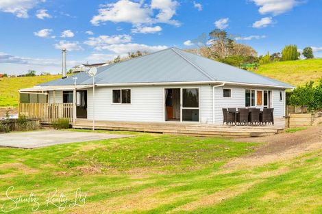 Photo of property in 30 Settlement Road, Kaiwaka, 0573