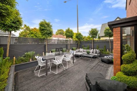 Photo of property in 2/19 Kilmarnock Street, Riccarton, Christchurch, 8011