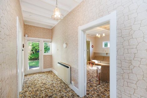 Photo of property in 18 Milverton Avenue, Hokowhitu, Palmerston North, 4410