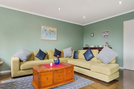 Photo of property in 10a Castleton Drive, Howick, Auckland, 2014