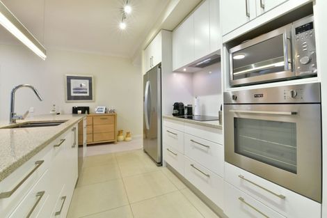 Photo of property in 2 Sunshine Terrace, Orewa, 0931