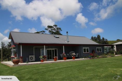 Photo of property in 323 Karioitahi Road, Karioitahi, Waiuku, 2683