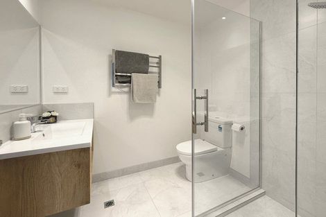 Photo of property in 5/17 Rewarewa Road, Te Atatu Peninsula, Auckland, 0610