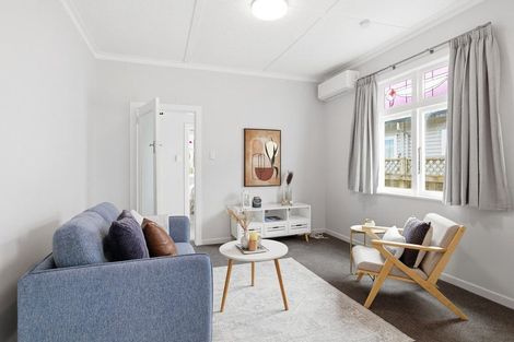 Photo of property in 52 Miro Street, Miramar, Wellington, 6022