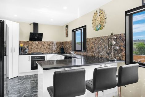 Photo of property in 2 Harry Richards Way, Pokeno, 2402