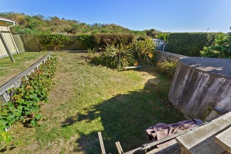 Photo of property in 6 James Street, Waikawa Beach, Levin, 5573