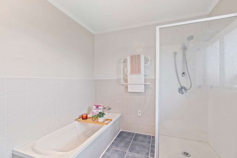 Photo of property in 51a Halver Road, Hillpark, Auckland, 2102