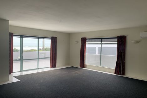 Photo of property in 191 Marine Parade, New Brighton, Christchurch, 8083