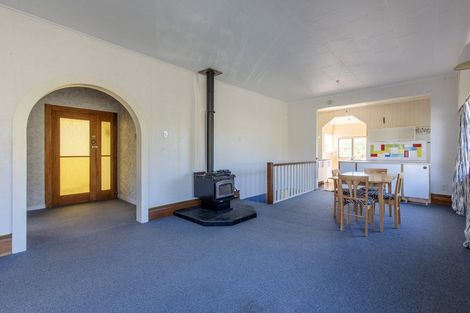 Photo of property in 49 Waverley Street, Waipawa, 4210