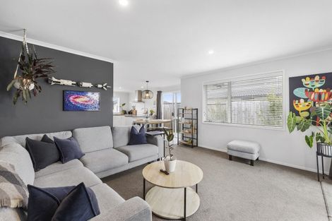 Photo of property in 8 Kanapa Close, Papamoa, 3118