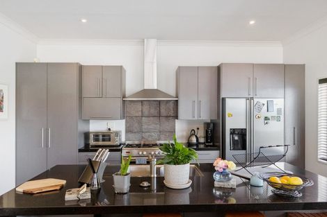 Photo of property in 24 Harbour View Heights, Picton, 7220