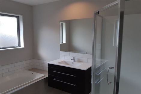 Photo of property in 3 Bradwell Crescent, Halswell, Christchurch, 8025