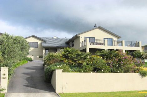 Photo of property in 5 Whalers Rise, Whalers Gate, New Plymouth, 4310