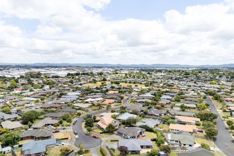 Photo of property in 13 Mangakoea Place, St Andrews, Hamilton, 3200