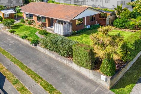 Photo of property in 25 Cromwell Drive, Fitzroy, Hamilton, 3206