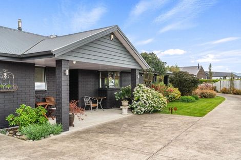 Photo of property in 32 Mill Grove, Clareville, Carterton, 5713