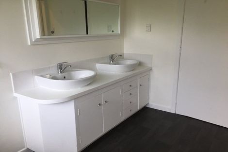 Photo of property in 43d Braid Road, St Andrews, Hamilton, 3200