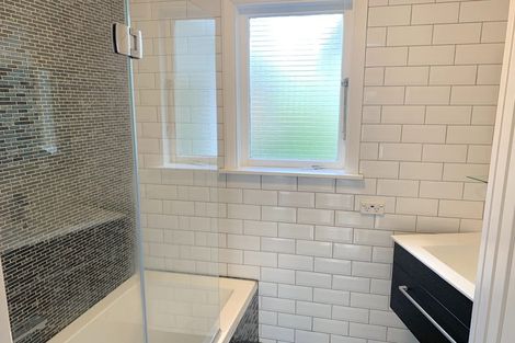 Photo of property in 34 Ranui Terrace, Tawa, Wellington, 5028