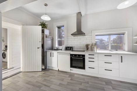 Photo of property in 15 Wills Street, Balaclava, Dunedin, 9011