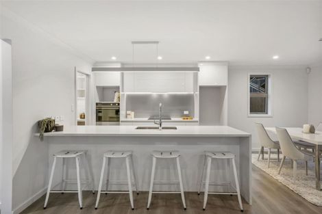 Photo of property in 9a Clematis Avenue, Murrays Bay, Auckland, 0630