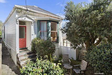 Photo of property in 65 Herald Street, Berhampore, Wellington, 6023