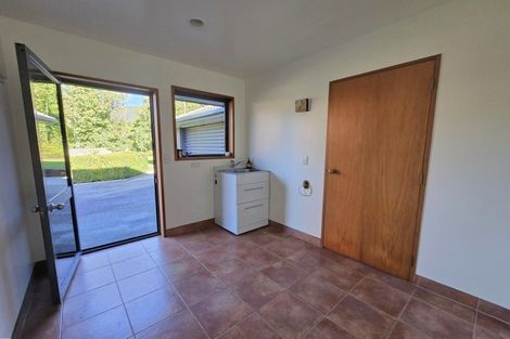 Photo of property in 16 Gibson Street, Ross, 7812