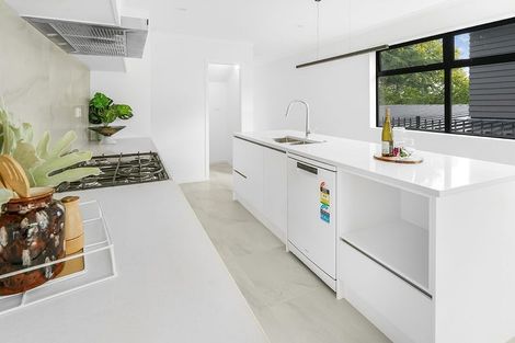 Photo of property in 11 Oku Close, Hillcrest, Hamilton, 3216