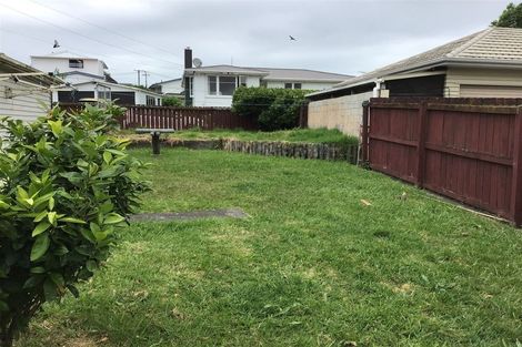 Photo of property in 26 Addison Street, Blockhouse Bay, Auckland, 0600