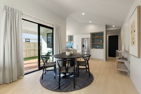 Photo of property in 247 Shakespeare Street, Leamington, Cambridge, 3432