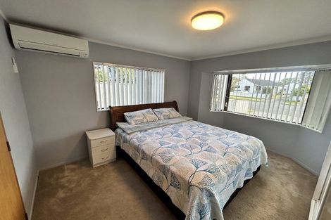 Photo of property in 58 Carnoustie Drive, Wattle Downs, Auckland, 2103