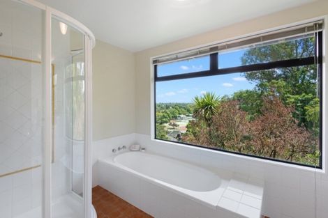 Photo of property in 9 Sherwood Lane, Cashmere, Christchurch, 8022