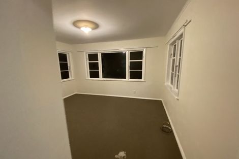 Photo of property in 1/158 Newlands Road, Newlands, Wellington, 6037