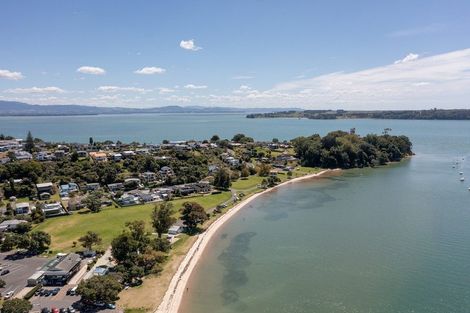 Photo of property in 26 Harbour View Road, Omokoroa, 3114