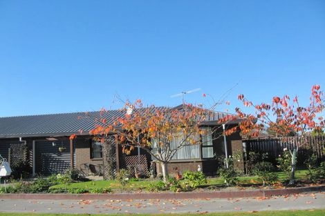 Photo of property in 1/12 Shannon Place, Belfast, Christchurch, 8051