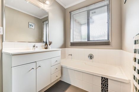 Photo of property in 8 Miers Glade, Rototuna North, Hamilton, 3210