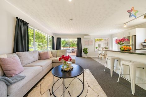 Photo of property in 3 Kaitangata Crescent, Kelson, Lower Hutt, 5010