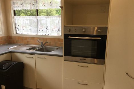 Photo of property in 9 Micawber Place, Mellons Bay, Auckland, 2014