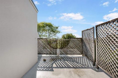 Photo of property in 3a Woodside Avenue, Northcote, Auckland, 0627