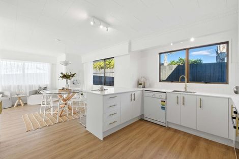 Photo of property in 1152b Papamoa Beach Road, Papamoa Beach, Papamoa, 3118