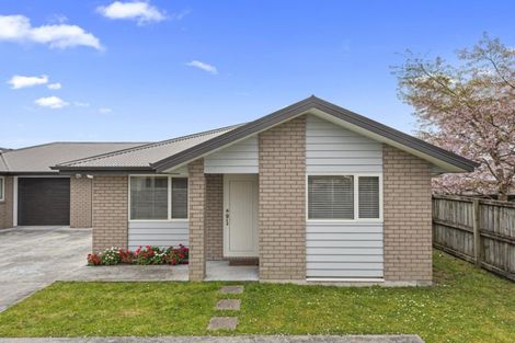 Photo of property in 22 Shrule Place, Huntington, Hamilton, 3210