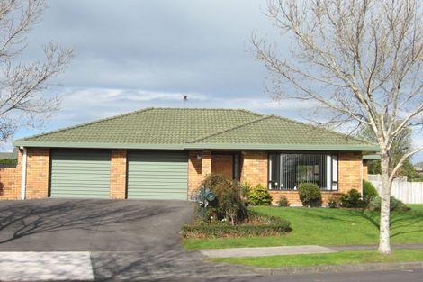 Photo of property in 8 Tolvah Place, Wattle Downs, Auckland, 2103