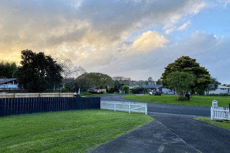 Photo of property in 20 Newland Grove, Henderson, Auckland, 0610