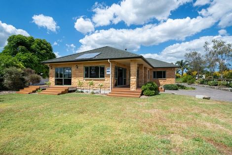 Photo of property in 29 Sunny Crescent, Huapai, Kumeu, 0810