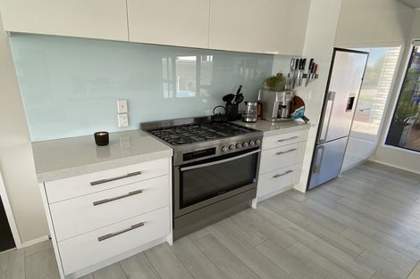 Photo of property in 121 Torkar Road, Clarks Beach, 2122