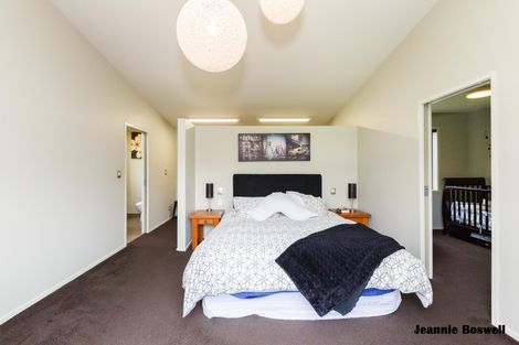 Photo of property in 5/454 Stoney Creek Road, Kelvin Grove, Palmerston North, 4470
