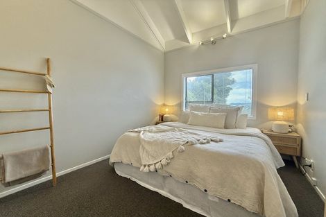 Photo of property in 26a Tower Hill, Stanmore Bay, Whangaparaoa, 0930