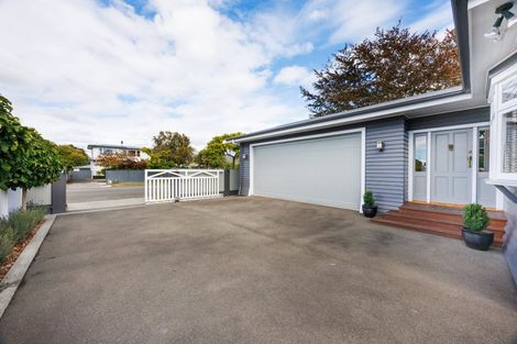 Photo of property in 75 Limbrick Street, Terrace End, Palmerston North, 4410